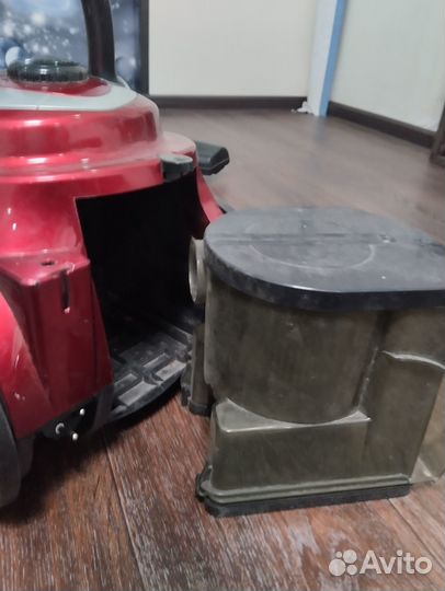 Пылесос Vitek vt-1829