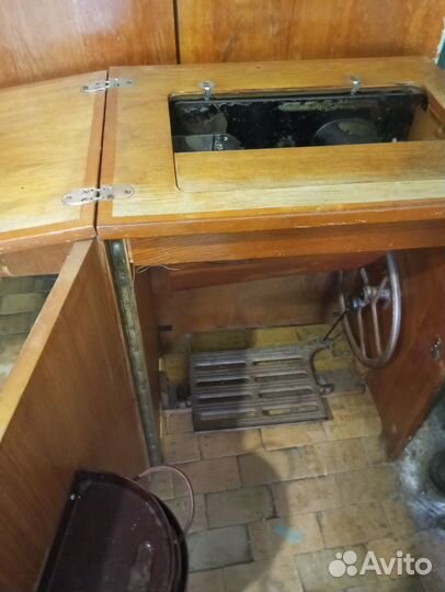 Швейная машинка