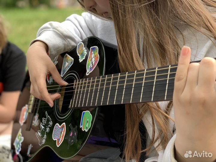 Преподаватель по гитаре