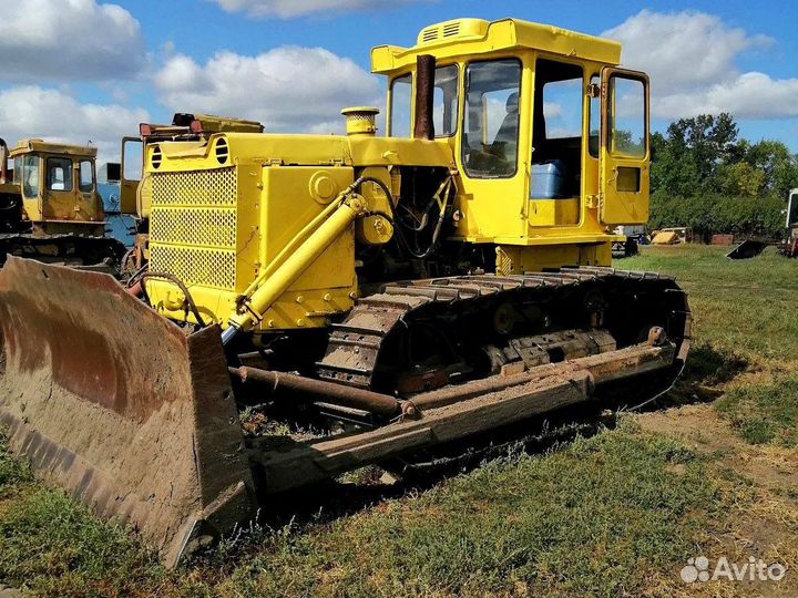 Услуги трактора т-130