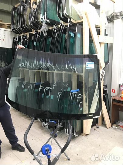 Лобовое стекло Тойота Хайлендер / Клюгер