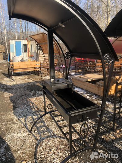 Кованые мангалы с крышей