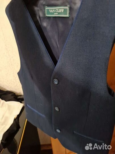 Школьный костюм Van cliff 146 р