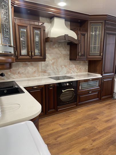 3-к. квартира, 90 м², 3/14 эт.