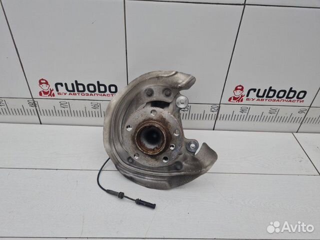 Кулак передний правый Bmw 3 F30 LCI B46B20B 2017