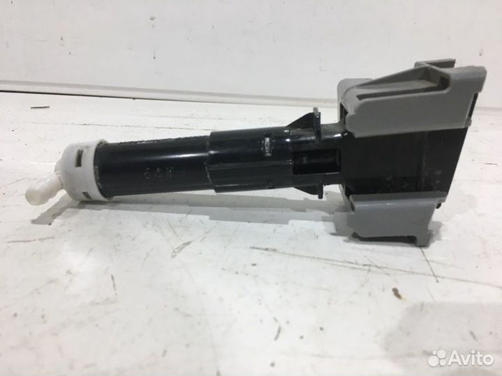 Форсунка омывателя фары левая Mazda 6 GJ 2013