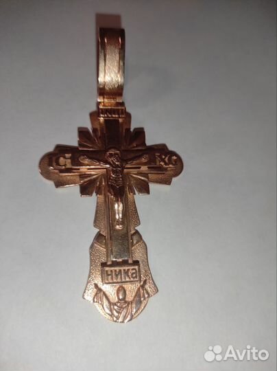 Золотая цепочка с крестиком