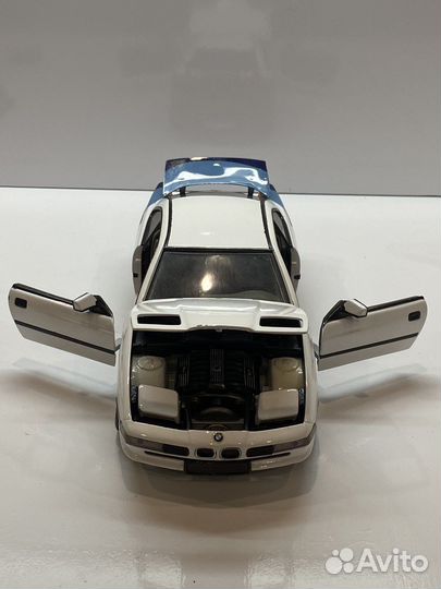 Модель BMW 850 e31 road tough