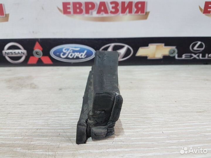 Отбойник капота передний левый Audi A6 C7 2012