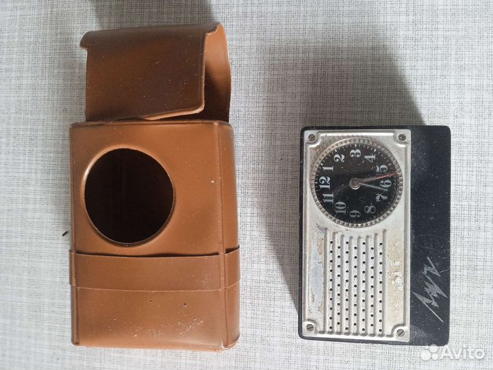 Часы-будильник миниатюрный Луч. ссср, 1989г