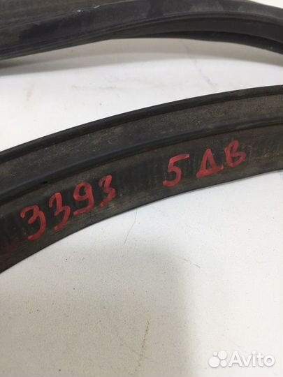 Уплотнитель крышки багажника