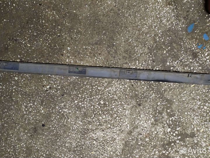 Молдинг двери передней правой Мицубиси Лансер 9