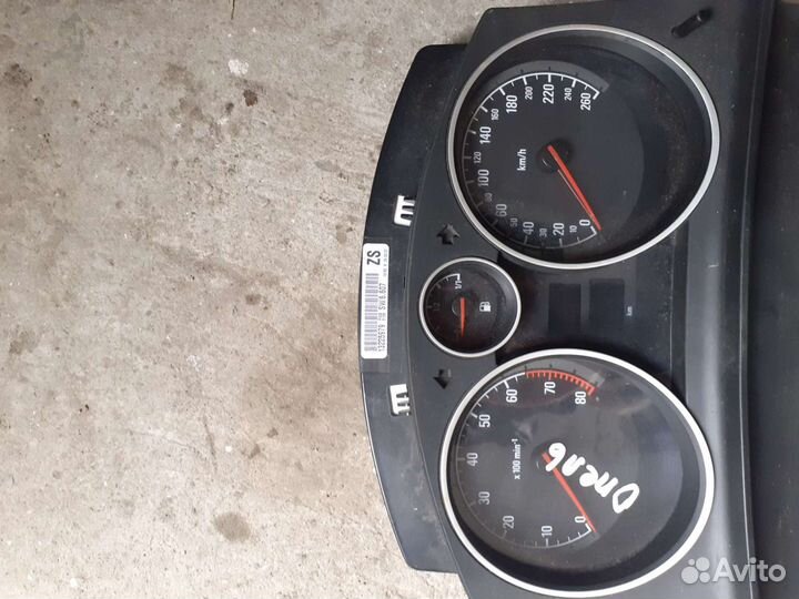 Опель астра Н щиток приборов