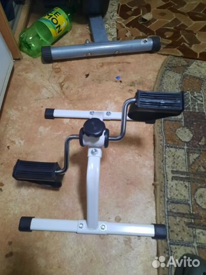 Мини велотренажер для ног и рук