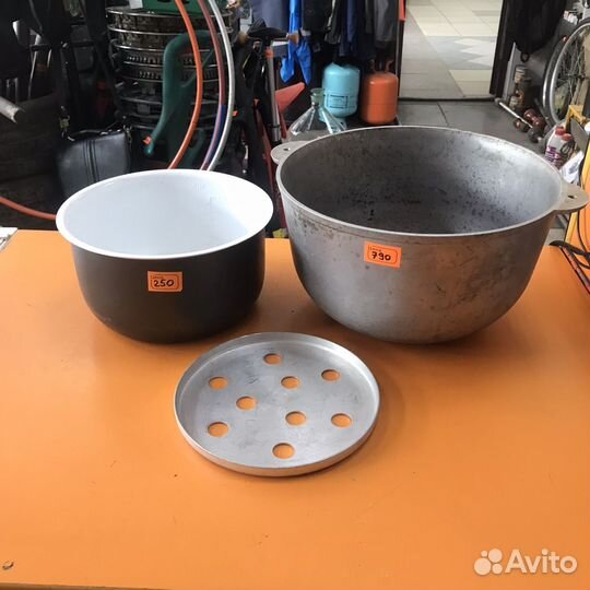 Кухонные принадлежности в ассортименте