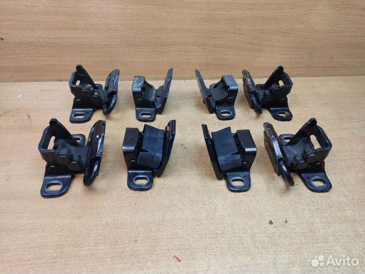 Петли дверей, Volvo 960