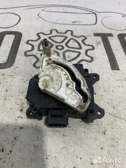 Моторчик заслонки отопителя Honda Accord 7/ CL9