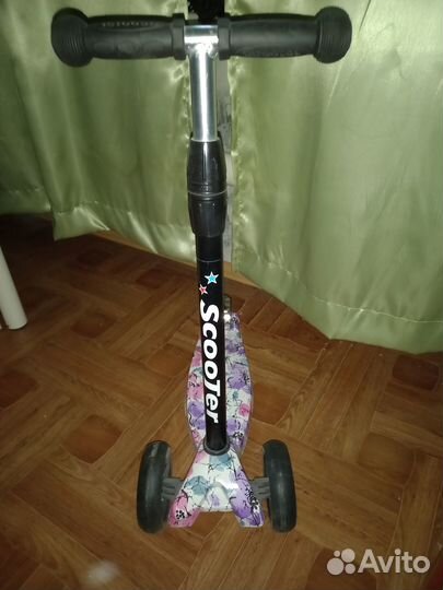 Самокат детский трехколесный