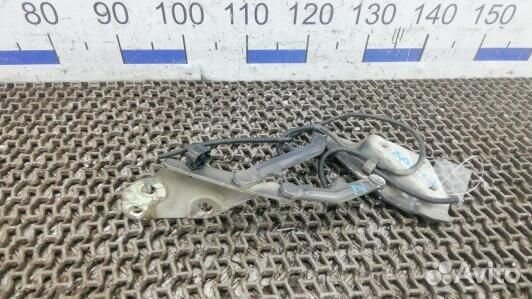 Петля капота volkswagen touareg 7L (3AD12D502)