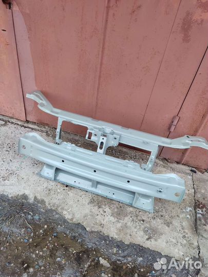 Рамка радиатора(телевизор) Приора 2 Новая Завод