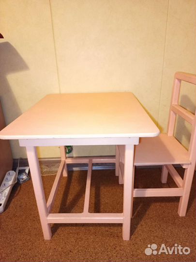 Детский стол и стульчик