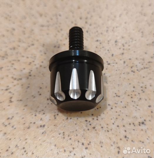 Болт крепление сиденья Harley-Davidson