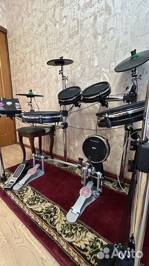 Электронные барабаны Alesis Command Mesh Kit