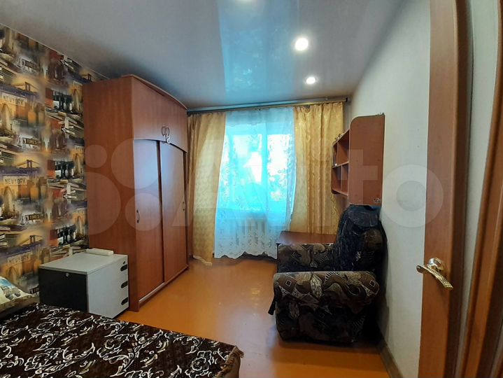 Комната 9 м² в 4-к., 4/5 эт.