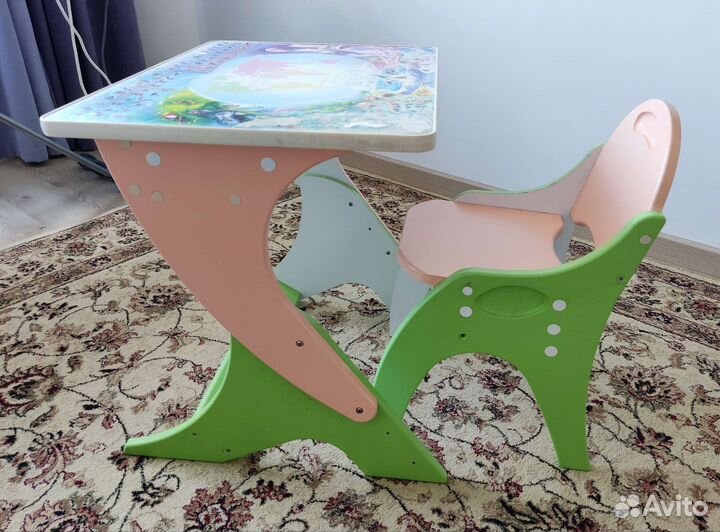 Детский стол и стул