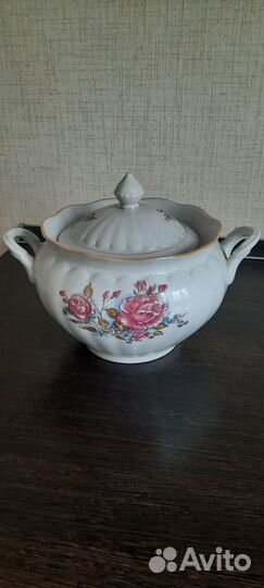 Супница с крышкой фарфор