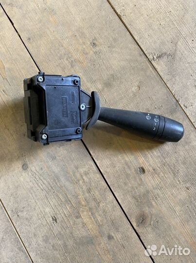 Подрулевой переключатель правый renault logan 2