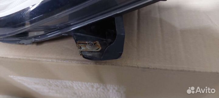 Продаю фару на renault arkana