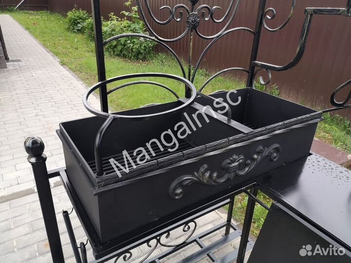 Мангал с крышей лофт