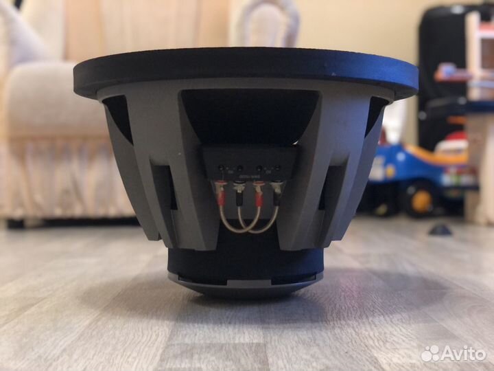 Сабвуфер Alpine R 1522