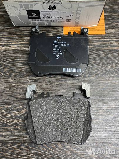 Колодки тормозные передние W223 Mercedes-Benz