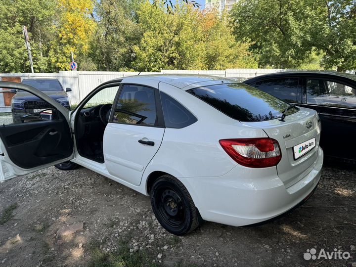 LADA Granta 1.6 МТ, 2018, 32 000 км