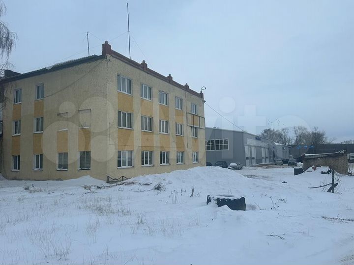 Торговое помещение, 700 м²
