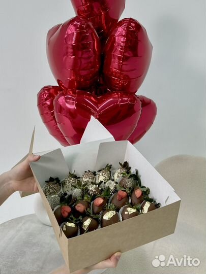 Шары,цветы на 14 февраля для девушки