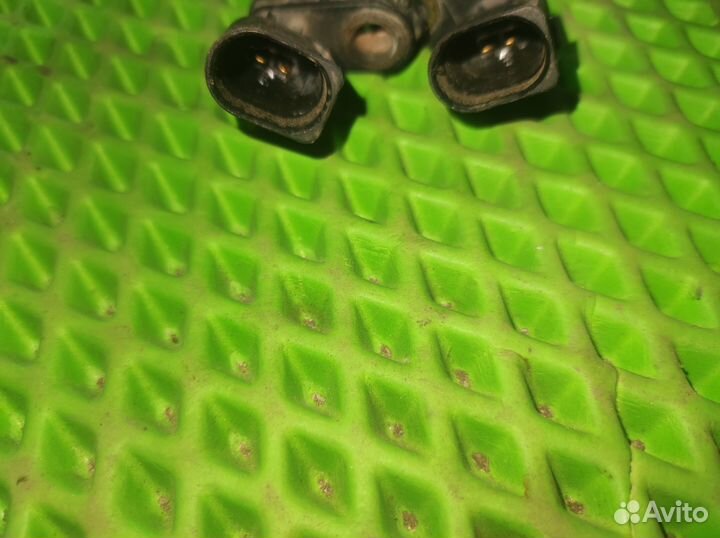 Датчик ABS передний правый левый VW Passat B6