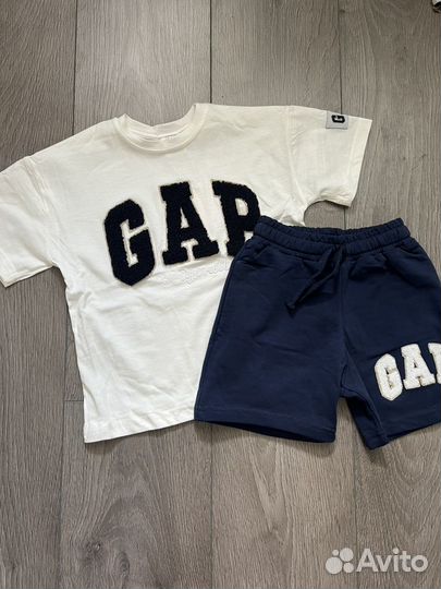 Костюм gap детский новый 104 110