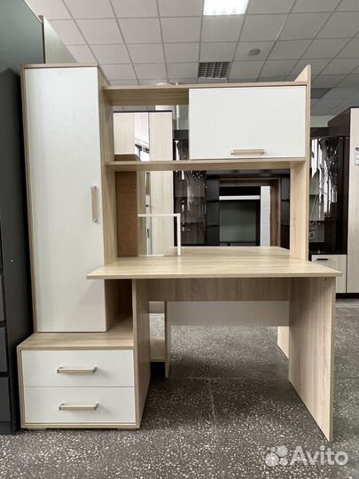 Компьютерный стол новый