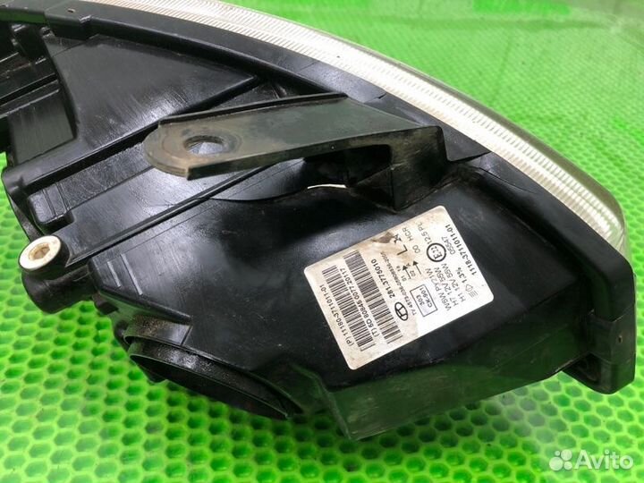 Фара передняя левая LADA Kalina универсал 11183