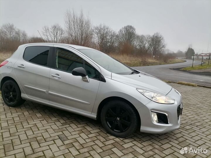 Peugeot 308 1.6 AT, 2011, 192 700 км