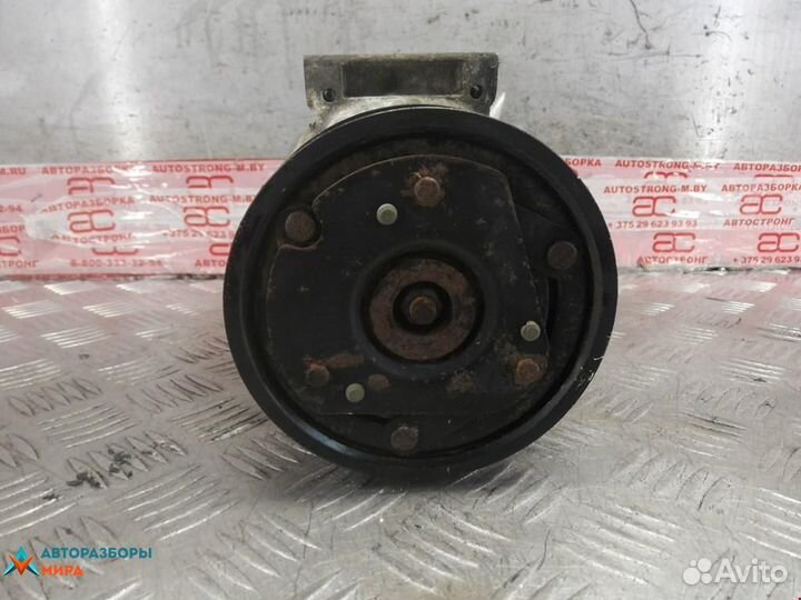 Компрессор кондиционера Renault Megane 1999