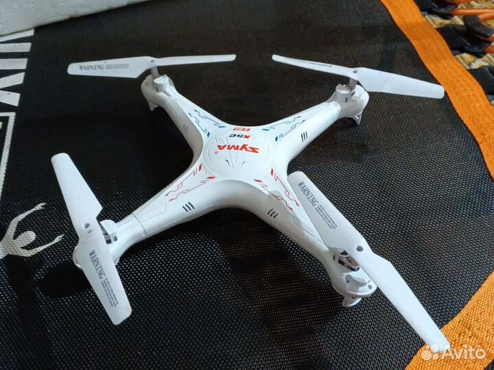 Квадрокоптер syma X5C-1