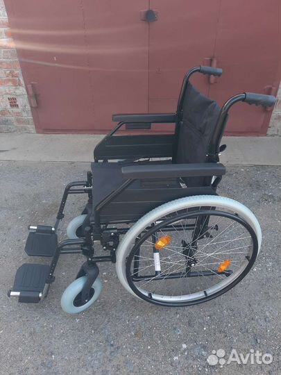 Инвалидная коляска новая