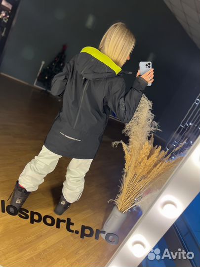 Куртка горнолыжная на мембране черная