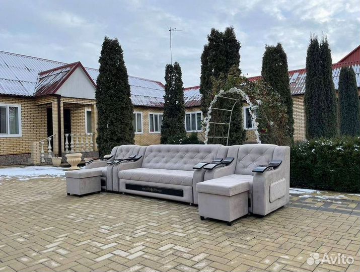 Диван в офис