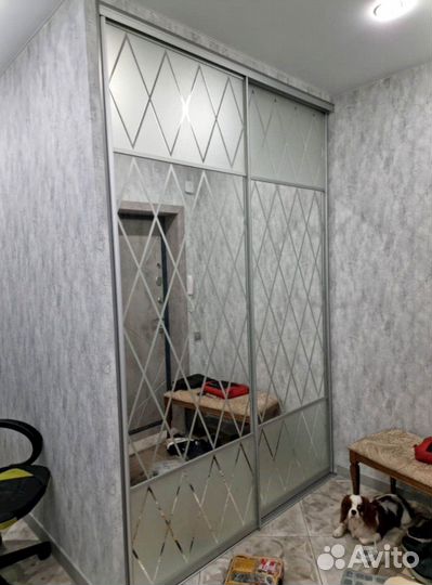 Стеклянная перегородка