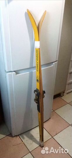 Лыжи беговые деревянные 145 см